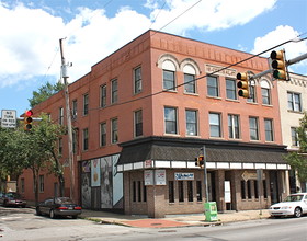 5001-5003 Second Ave in Pittsburgh, PA - Foto de edificio - Building Photo