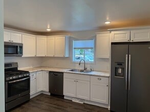 123 Sterling St in Corning, NY - Building Photo - Building Photo