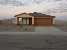 151 S Seneca Dr in Eloy, AZ - Building Photo