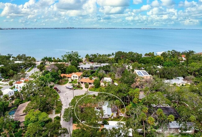 805 Tennessee Ln in Sarasota, FL - Building Photo - Building Photo