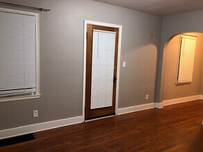 215 Melrose Ct in Iowa City, IA - Building Photo - Building Photo