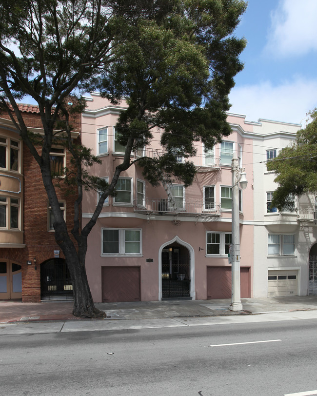 3015 Van Ness Ave in San Francisco, CA - Building Photo - Building Photo