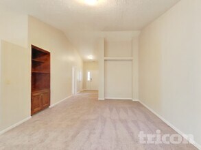 740 Kingston Cir in Brownsburg, IN - Foto de edificio - Building Photo