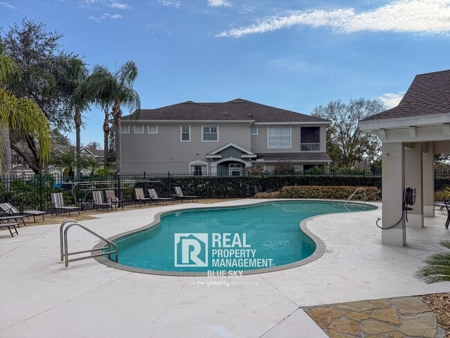 2047 Park Crescent Dr in Land O Lakes, FL - Building Photo - Building Photo