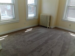 1126-2 W Rockland St, Unit FL 2 in Philadelphia, PA - Foto de edificio - Building Photo
