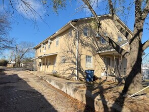 813 N University St in Seminole, OK - Building Photo - Building Photo
