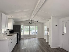 700 Hayman St in Huntsville, TX - Building Photo - Building Photo