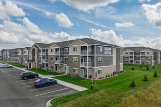 Hickory Grove in Belle Plaine, MN - Foto de edificio - Building Photo