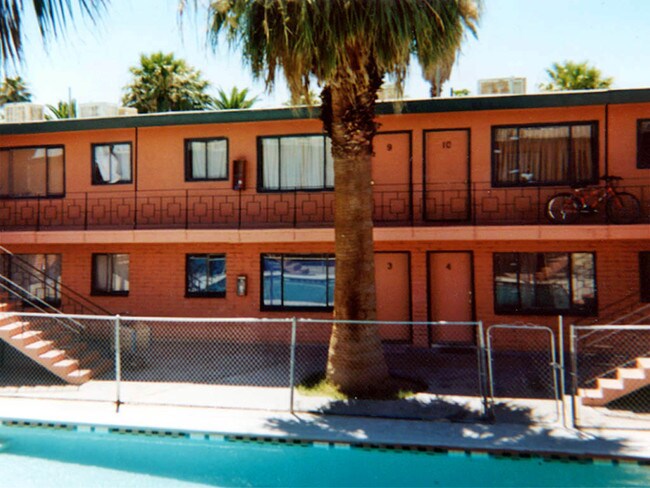 Sunrise Apartments in Las Vegas, NV - Building Photo - Building Photo