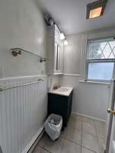 108 Brooks St, Unit 1 in Boston, MA - Foto de edificio - Building Photo