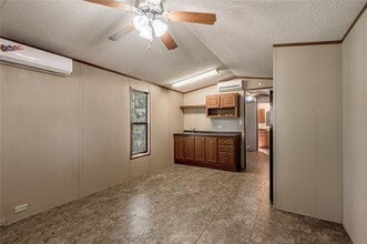 25 Starlight Dr in Huntsville, TX - Building Photo - Building Photo