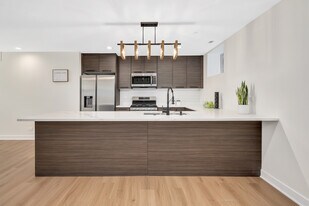 1111 Erie St, Unit 6 in Oak Park, IL - Building Photo