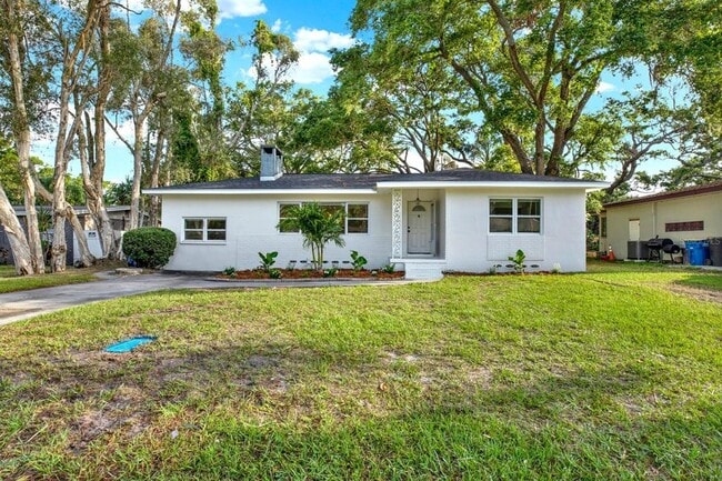 property at 1352 Parkwood St