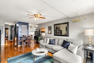 12 Cox Ct in Beverly, MA - Building Photo