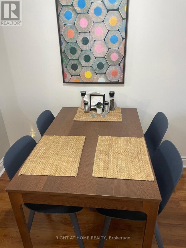 property at 7 Park Dr