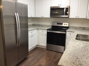 5410 Bridgegate Dr in Winston-Salem, NC - Building Photo - Building Photo