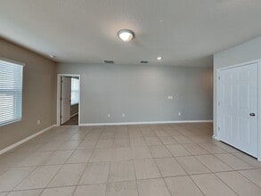 1151 Sugarwood St in Davenport, FL - Foto de edificio - Building Photo