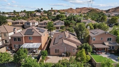 19914 Via Joyce Dr in Santa Clarita, CA - Foto de edificio - Building Photo