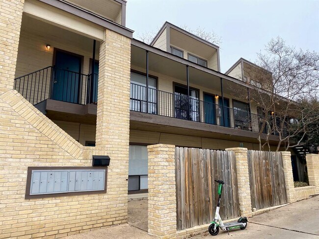 1905 San Gabriel St in Austin, TX - Building Photo - Building Photo