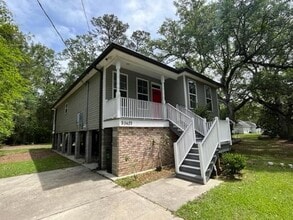 35621 Oakridge Ave in Slidell, LA - Foto de edificio - Building Photo
