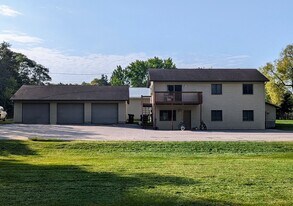 1919 4th Ave, Unit 1 in Mankato, MN - Building Photo