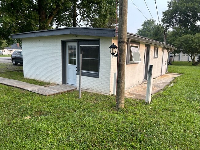 property at 1640 N Michigan Rd