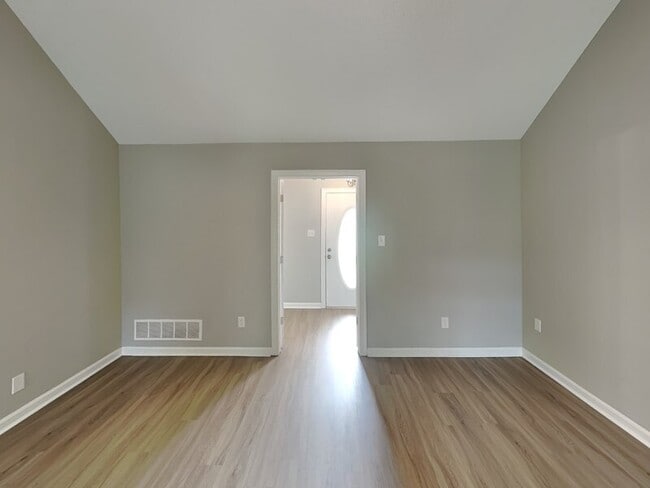 711 Cedar Brake Dr in Memphis, TN - Building Photo - Building Photo