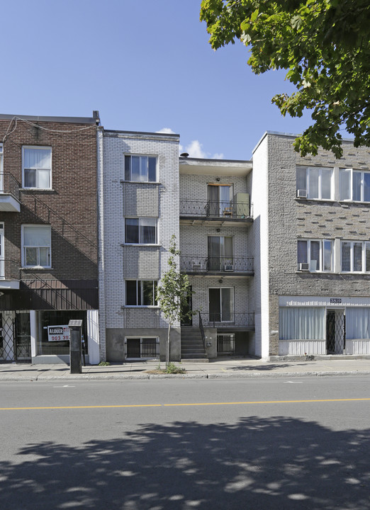 3815 E Sainte-Catherine E in Montréal, QC - Building Photo