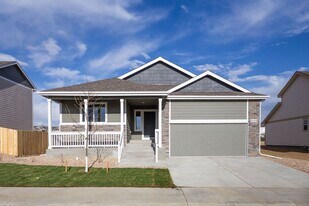 6426 San Isabel Ave in Loveland, CO - Building Photo