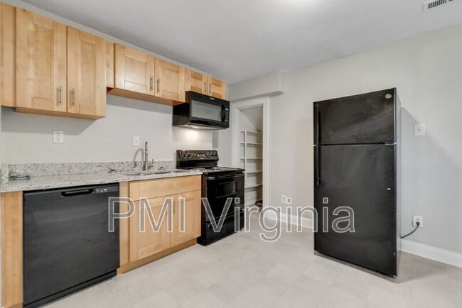 7 Decatur St in Portsmouth, VA - Foto de edificio - Building Photo