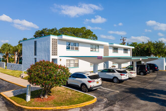 Atlantic Gardens Condominiums in Cape Canaveral, FL - Building Photo - Primary Photo