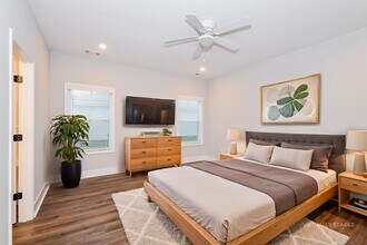 1007 Autumns Wood Cir E in Brunswick, GA - Foto de edificio - Building Photo