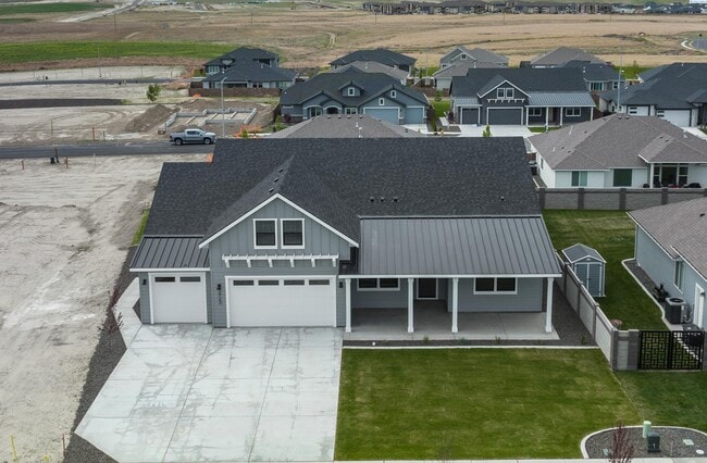 3923 Highview St in Richland, WA - Building Photo - Building Photo