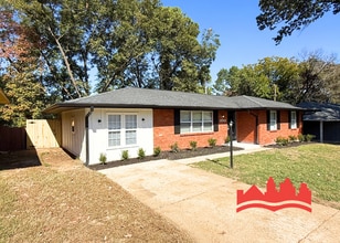 890 W Marigold Ln in Memphis, TN - Building Photo - Building Photo
