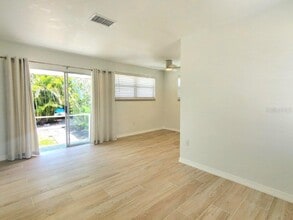 461 W Marion Ave in Punta Gorda, FL - Building Photo - Building Photo