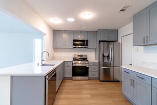 10766 Parkdale Ave in San Diego, CA - Building Photo