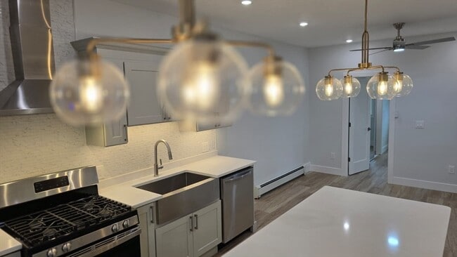 53 W Eagle St in Boston, MA - Building Photo - Building Photo