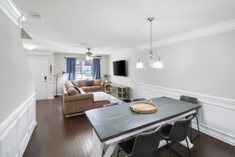 100 Stratford Lakes Dr in Durham, NC - Building Photo - Building Photo