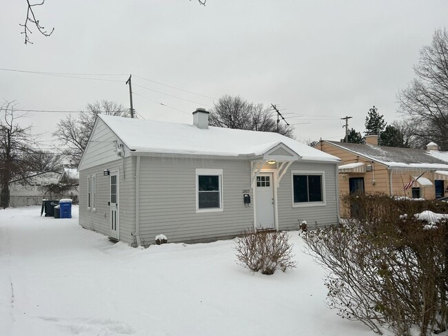 12409 Brookfield Ave in Cleveland, OH - Building Photo - Building Photo