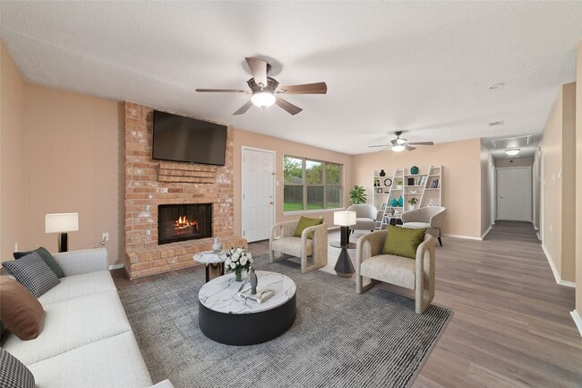 14250 Laffite Dr in Cypress, TX - Building Photo - Building Photo