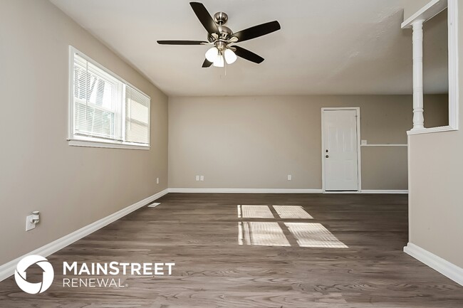 4975 Manor Dr SW in Stone Mountain, GA - Building Photo - Building Photo