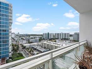 6801 Collins Ave, Unit C 1402 in Miami Beach, FL - Building Photo - Building Photo
