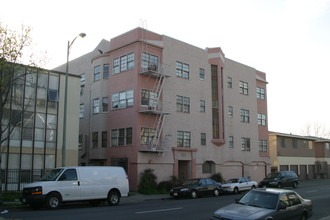 725-727 E 15th St in Oakland, CA - Building Photo - Building Photo