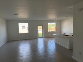 19407 SW 340th St in Homestead, FL - Building Photo - Building Photo