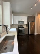 1758 W Cullerton St, Unit 1F in Chicago, IL - Building Photo - Building Photo