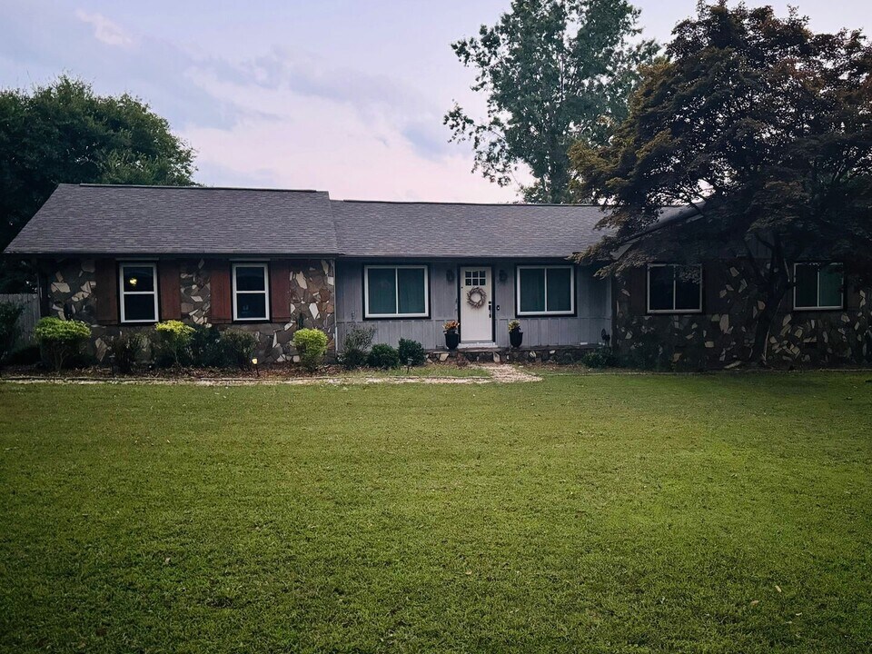 91 Bishop Dr NW in Cartersville, GA - Building Photo
