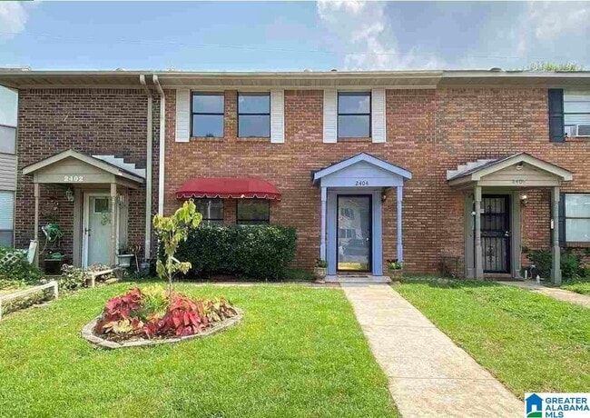 property at 2404 Hampstead Dr