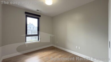 9 Central St in Somerville, MA - Foto de edificio - Building Photo