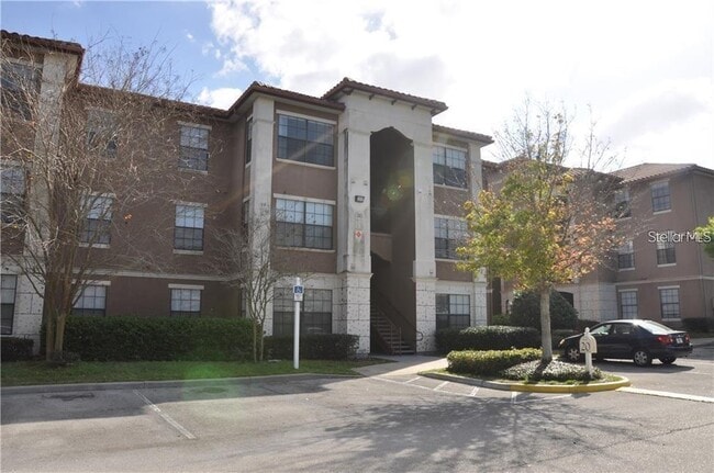 6137 Metrowest Blvd in Orlando, FL - Building Photo - Building Photo