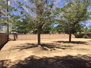 21101 Neuralia Rd in California City, CA - Building Photo - Building Photo